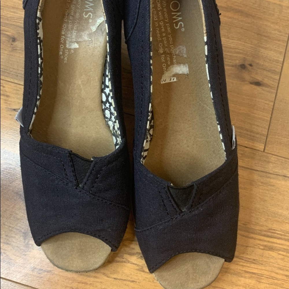 Toms Wedge Sandals Women’s Size 8